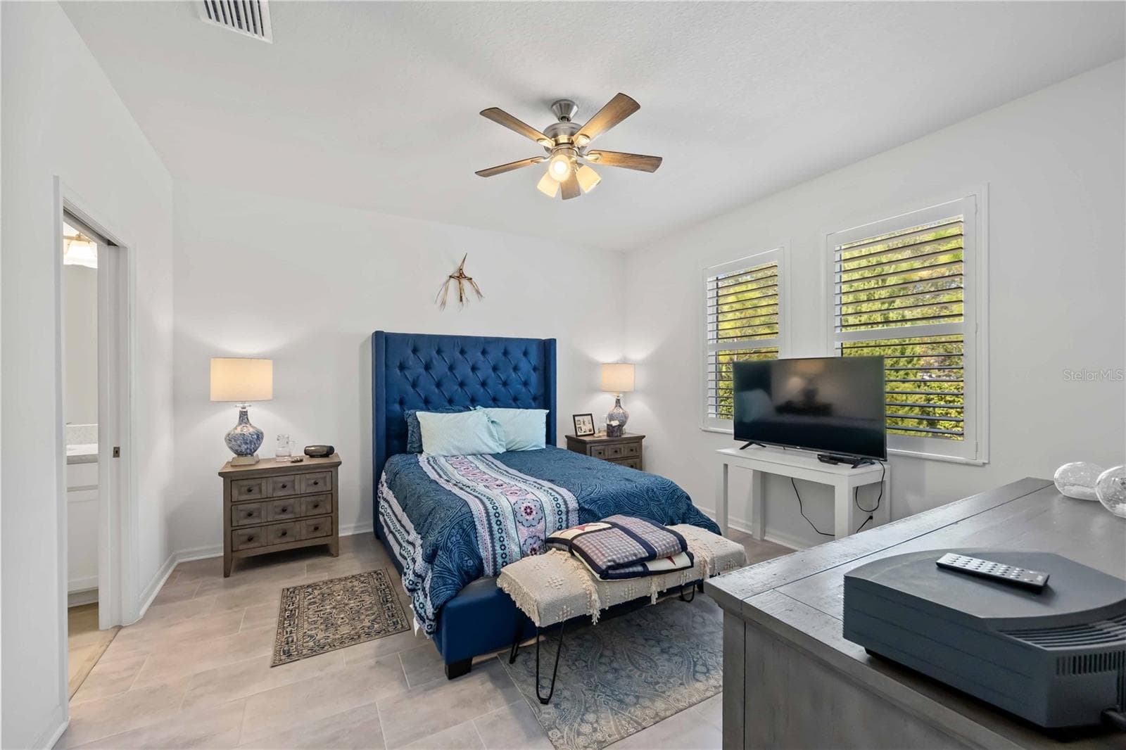 Villa at 6081 AMBERLY DR, BRADENTON, photo 13 of 30