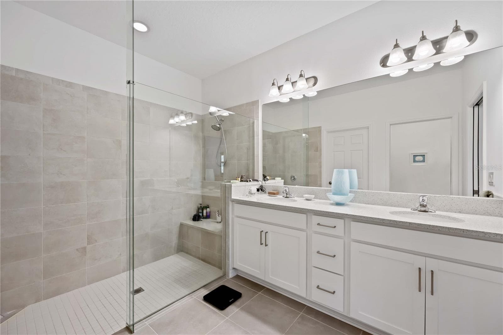 Villa at 6081 AMBERLY DR, BRADENTON, photo 15 of 30