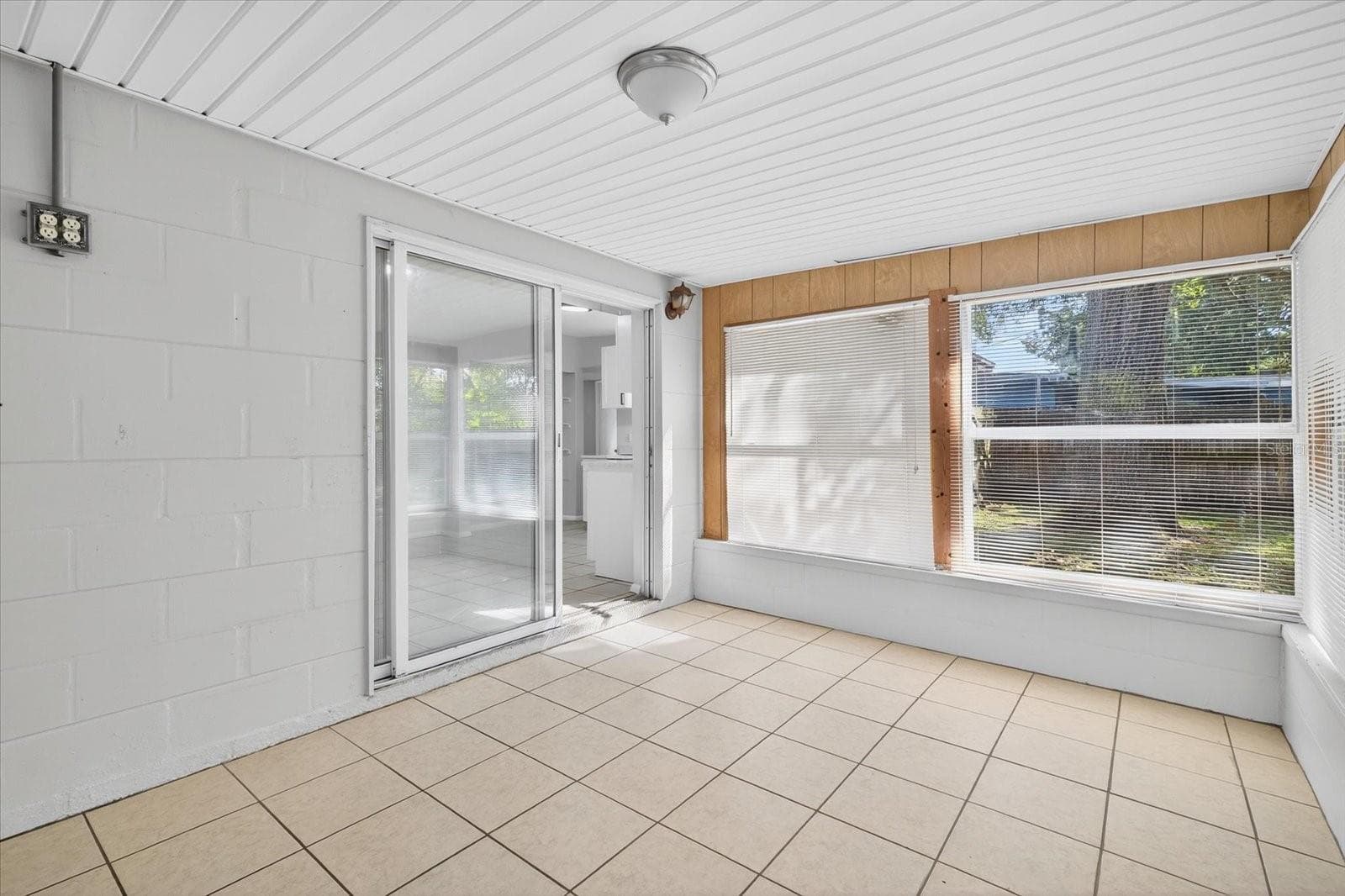Single Family Residence at 11015 MARTHA AVE, PORT RICHEY, photo 7 of 33