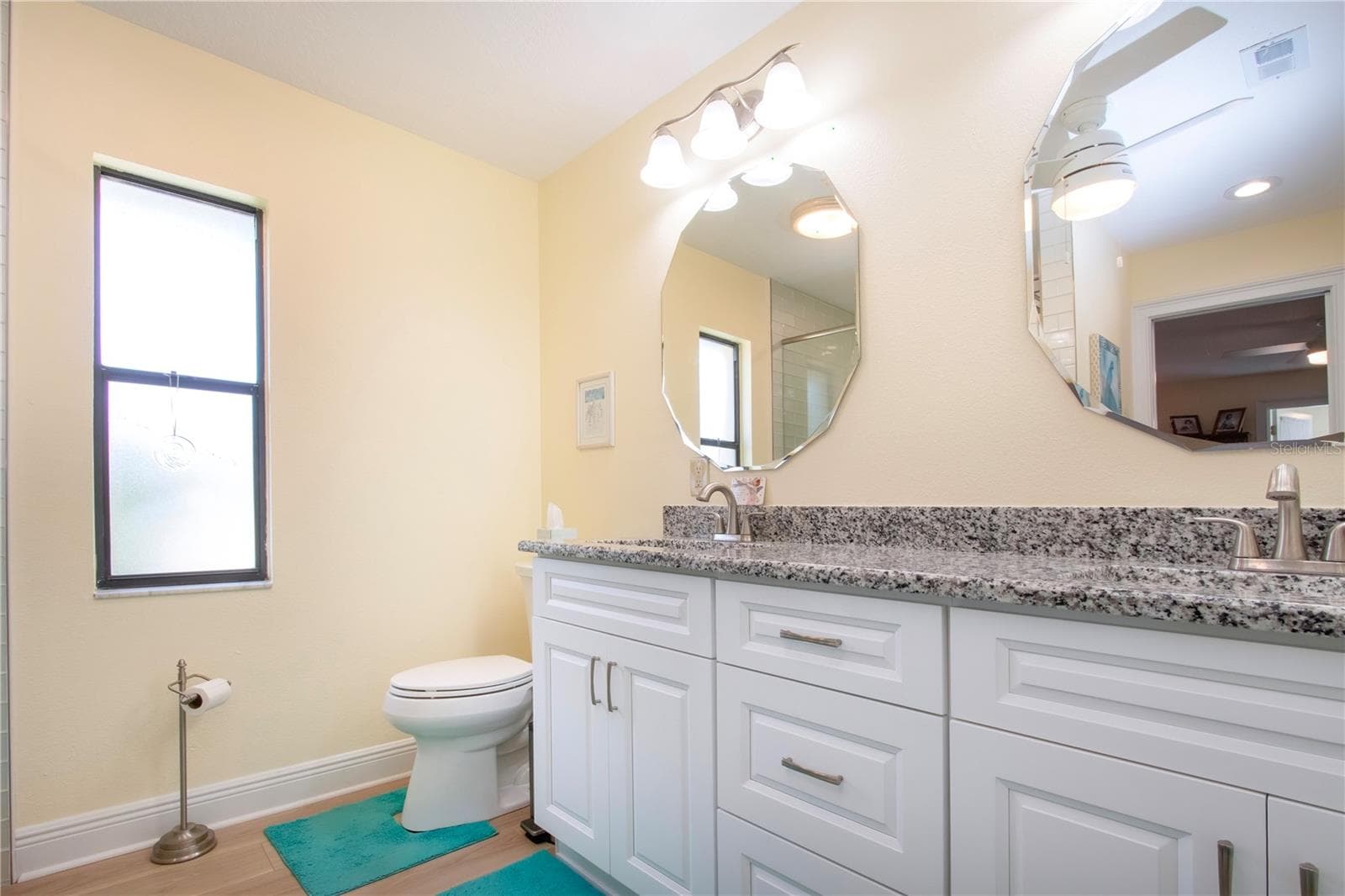 Primary En-Suite Bath - 2016 E VIEW DR, SUN CITY CENTER