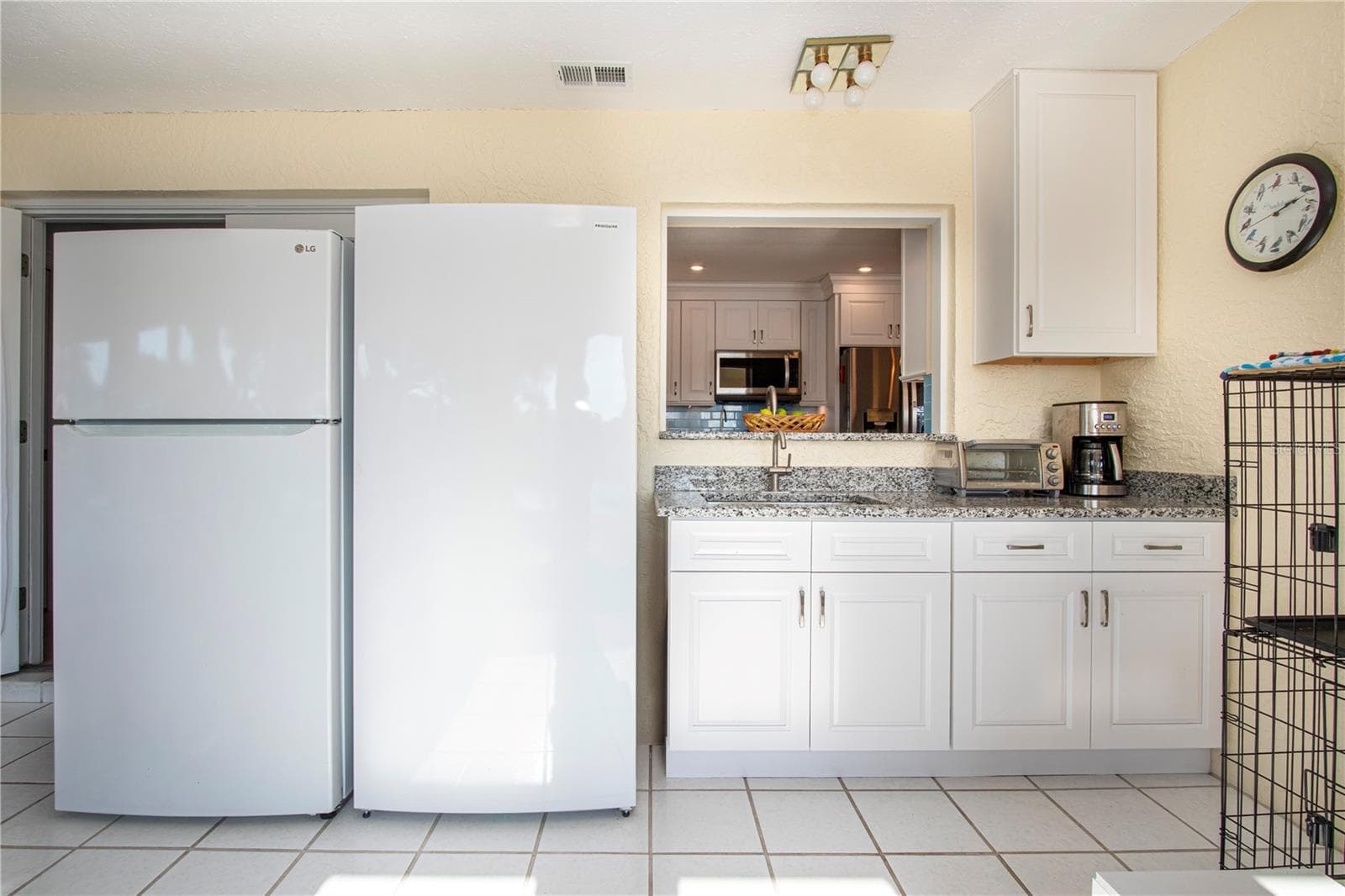 Florida Room - 2016 E VIEW DR, SUN CITY CENTER