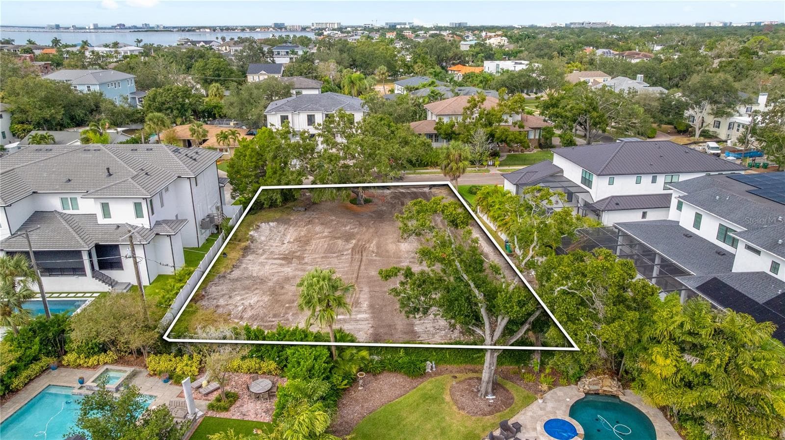 Single Family Residence at 5002 W POE AVE, TAMPA, photo 2 of 56