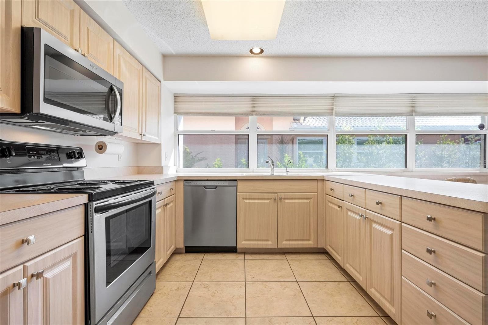 Kitchen - 4310 TURNBERRY CT, BRADENTON