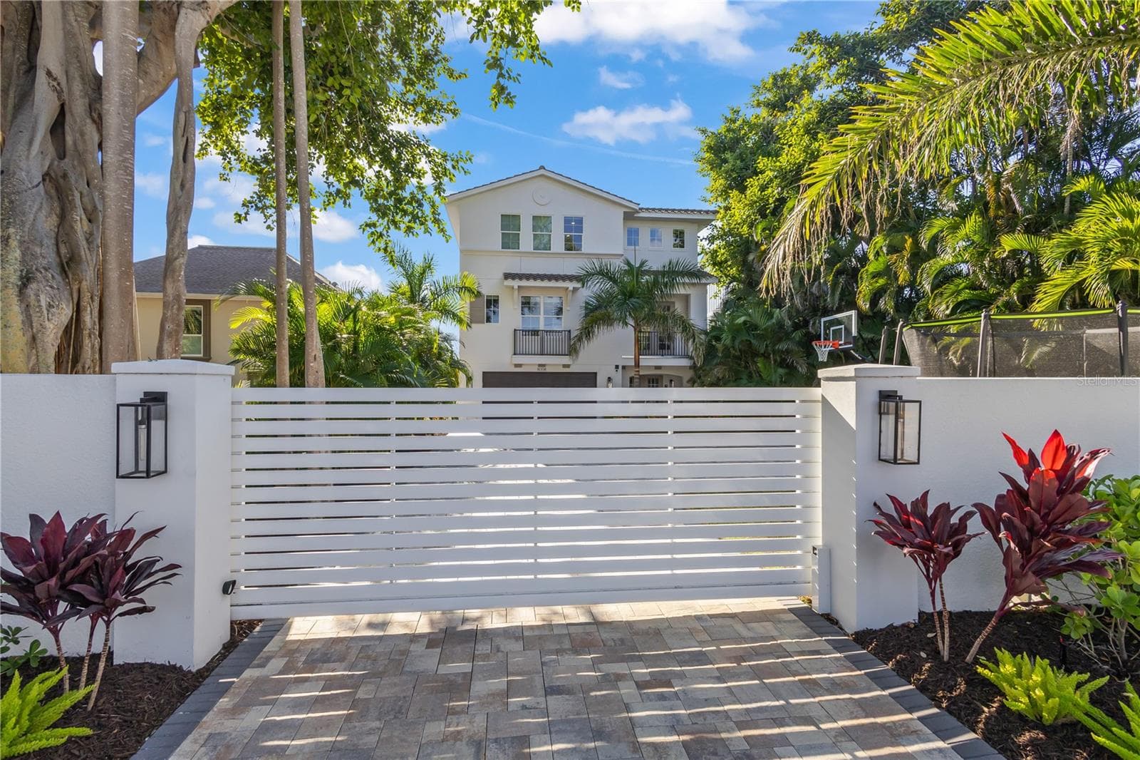 Gated! - 8008 MIDNIGHT PASS RD, SARASOTA