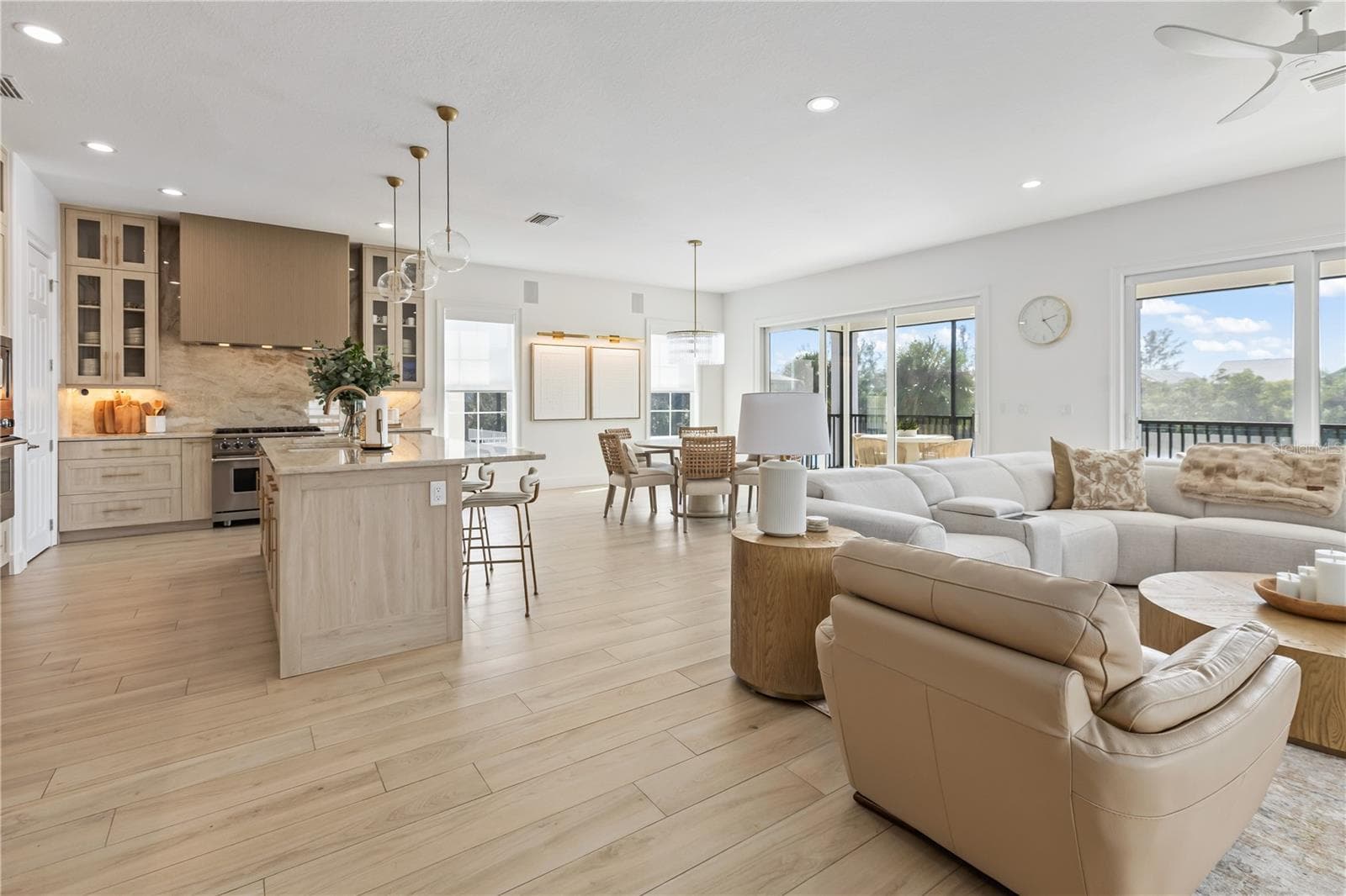 Single Family Residence at 8008 MIDNIGHT PASS RD, SARASOTA, photo 11 of 61