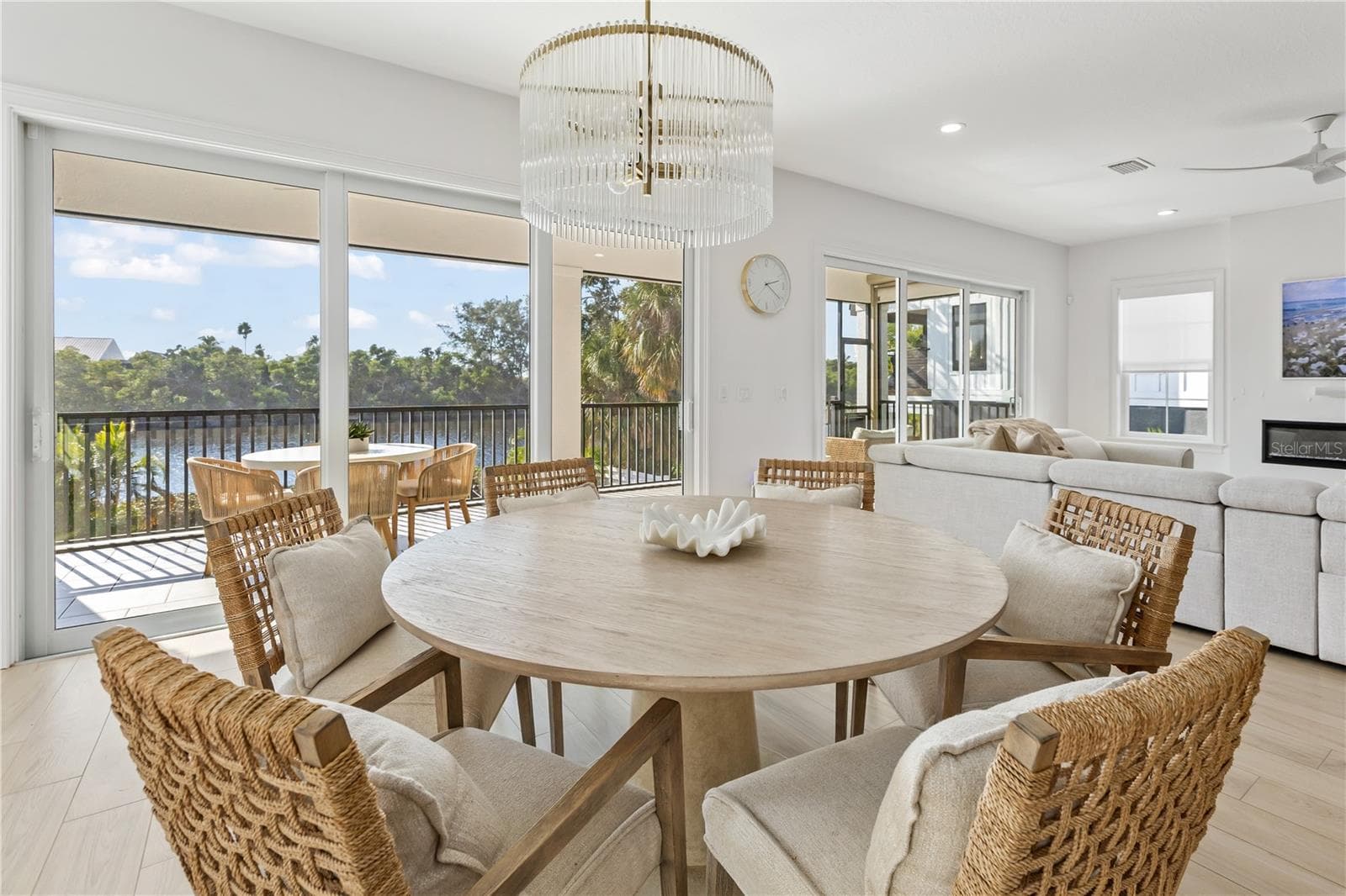 Single Family Residence at 8008 MIDNIGHT PASS RD, SARASOTA, photo 19 of 61