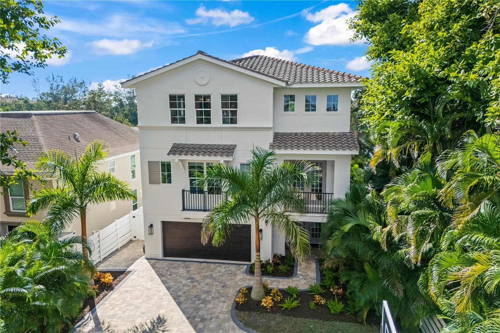 Single Family Residence at 8008 MIDNIGHT PASS RD, SARASOTA, photo 3 of 61