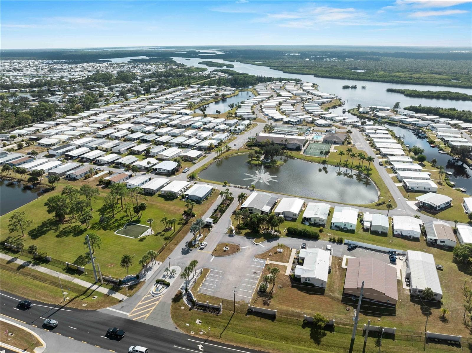 Aerial_154RarotongaRd_NorthPort_CommunityAmenities_Overhead.jpg - 154 RAROTONGA RD, NORTH PORT