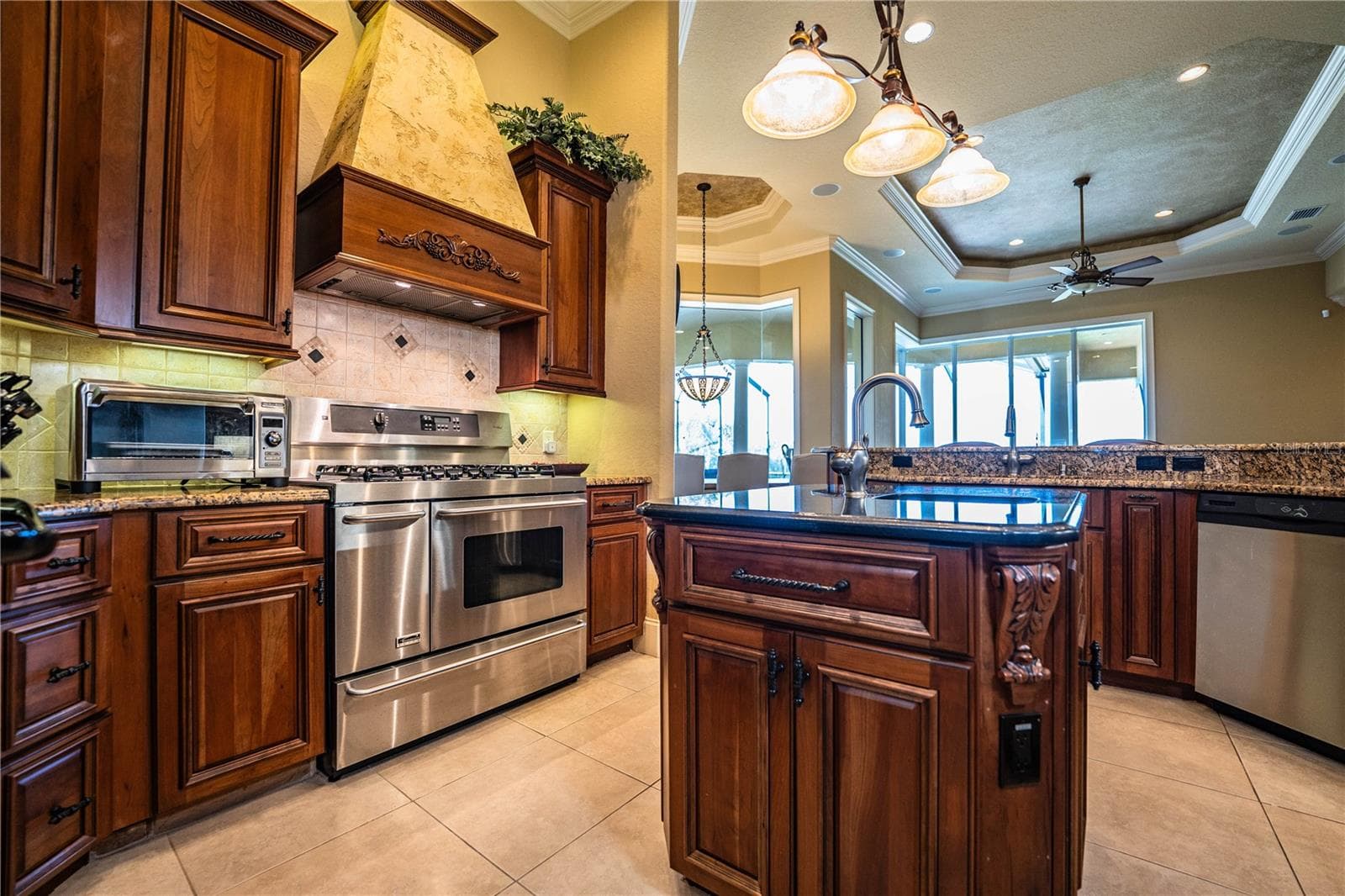 Single Family Residence at 2918 CLUBHOUSE RD, LAKELAND, photo 19 of 53