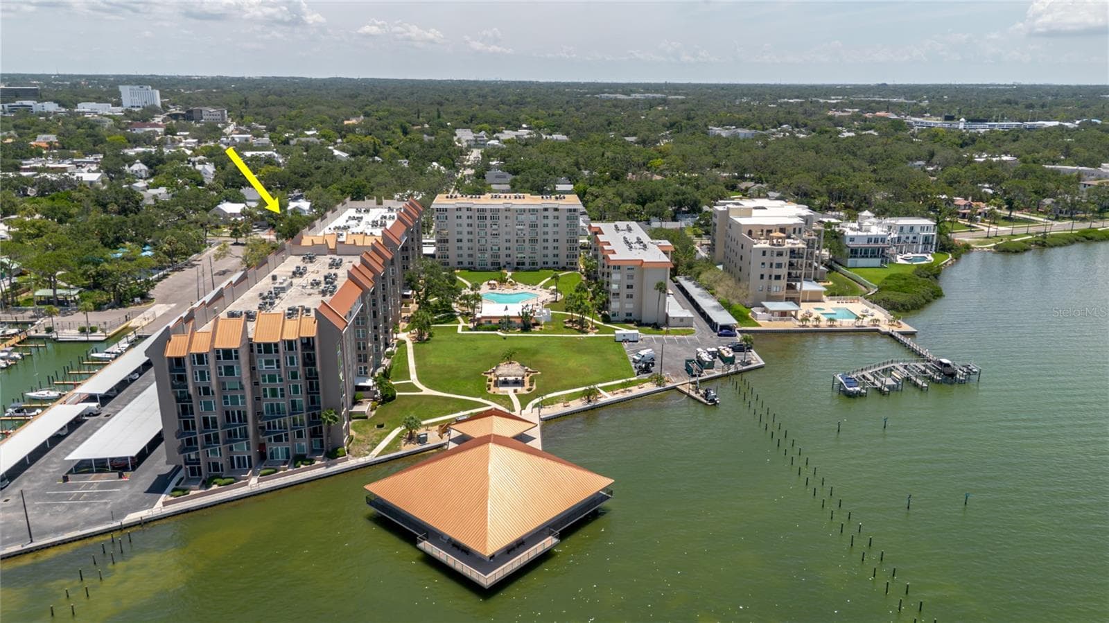 632 EDGEWATER DR #238