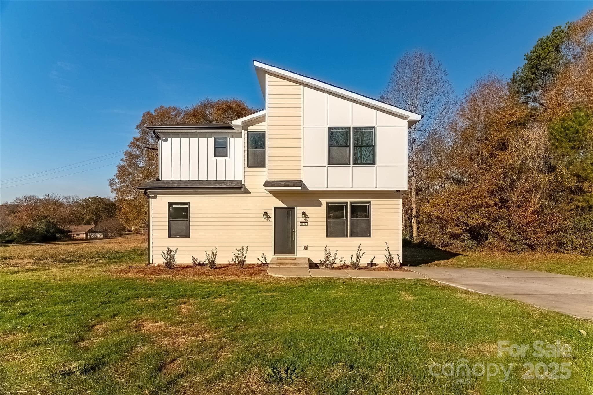 Single Family Residence at 3024 Poplar Circle, Shelby, photo 4 of 39