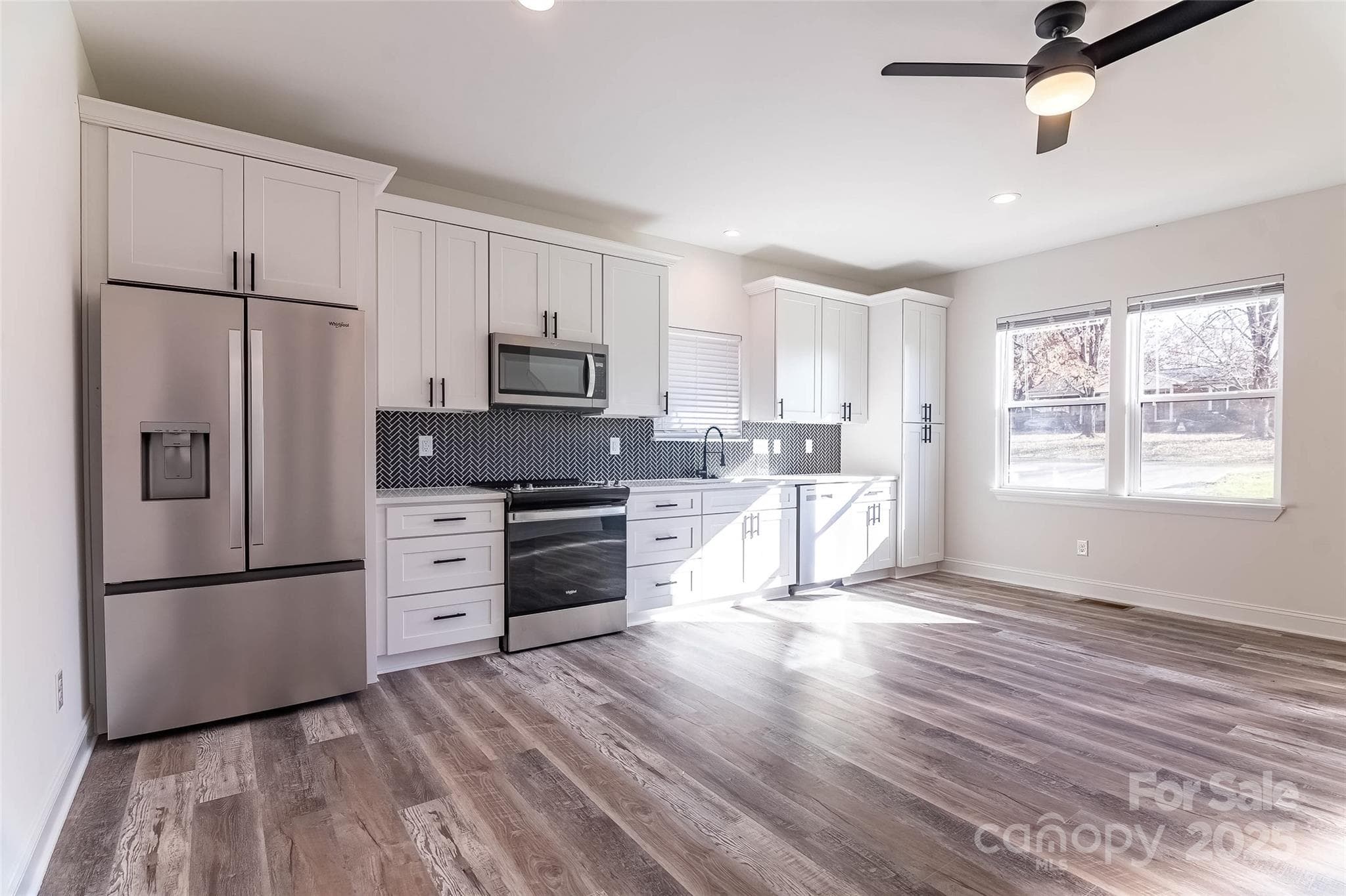 Single Family Residence at 3024 Poplar Circle, Shelby, photo 10 of 39