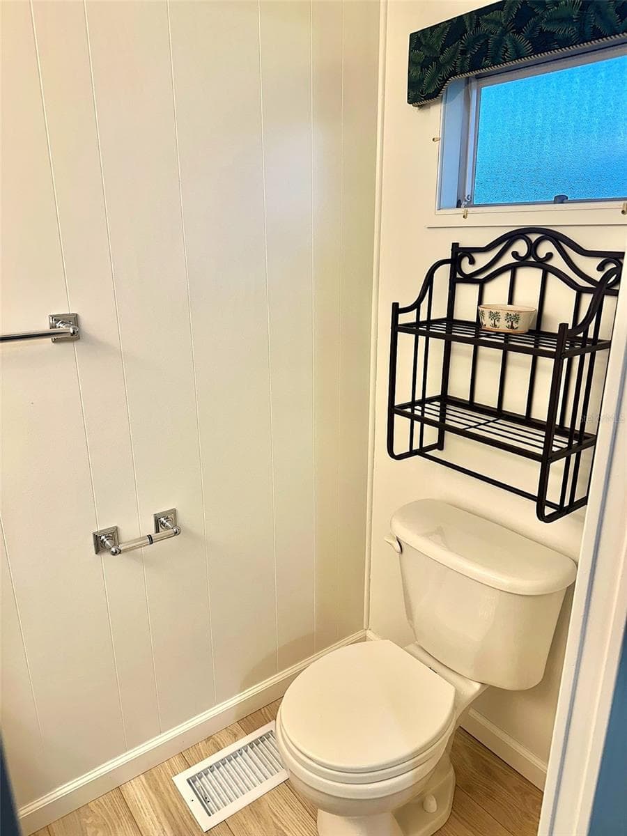 Mobile Home at 2000 E BAY DR #83, LARGO, photo 10 of 15