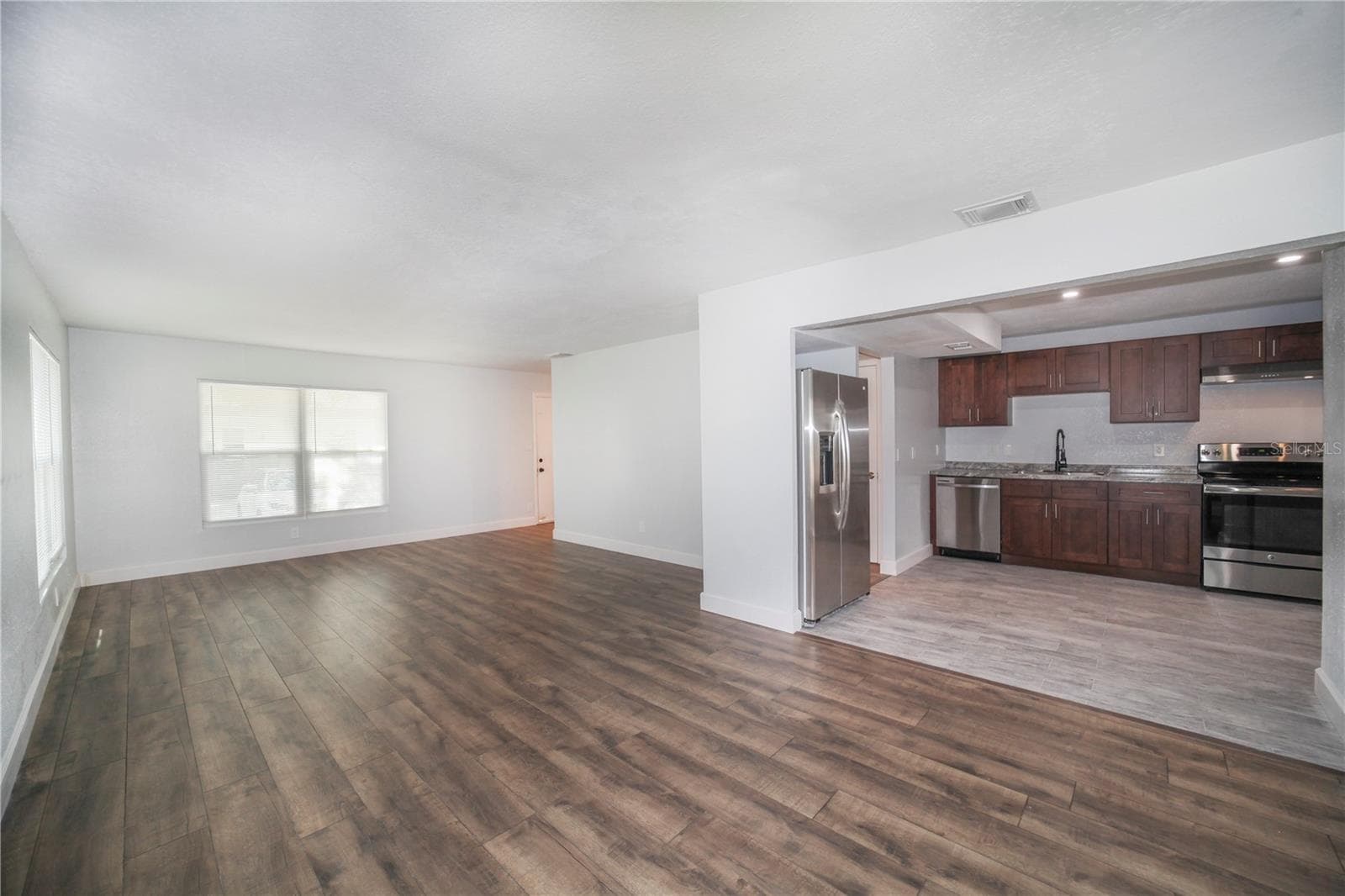 Condominium at 331 AMHERST AVE #56, SARASOTA, photo 5 of 19