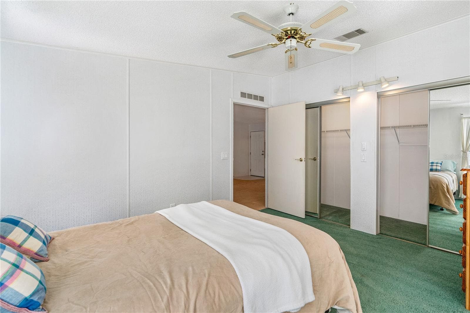 Manufactured Home at 509 STARBOARD AVE, EDGEWATER, photo 22 of 59
