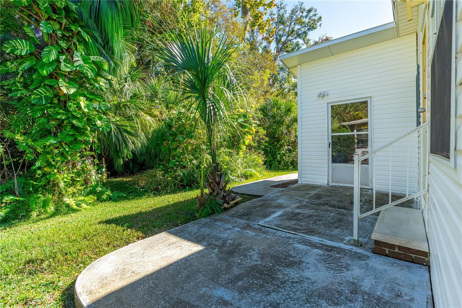 Manufactured Home at 509 STARBOARD AVE, EDGEWATER, photo 38 of 59