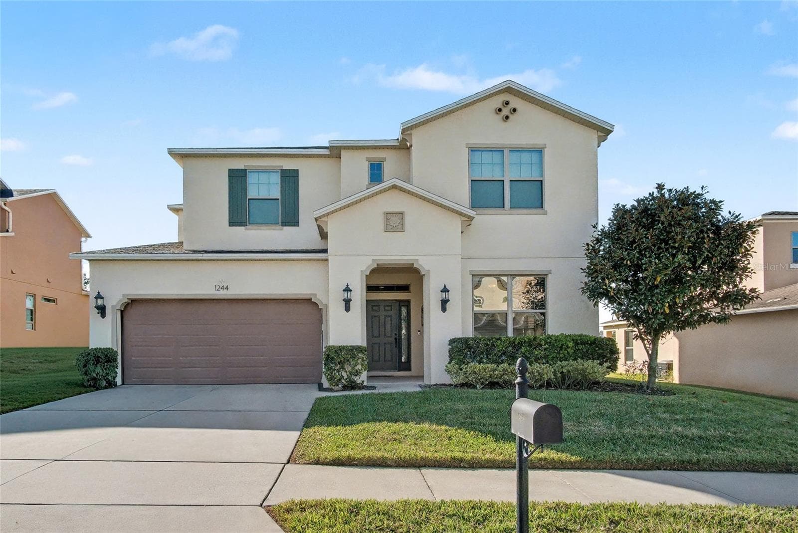 1244 GATEWOOD AVE