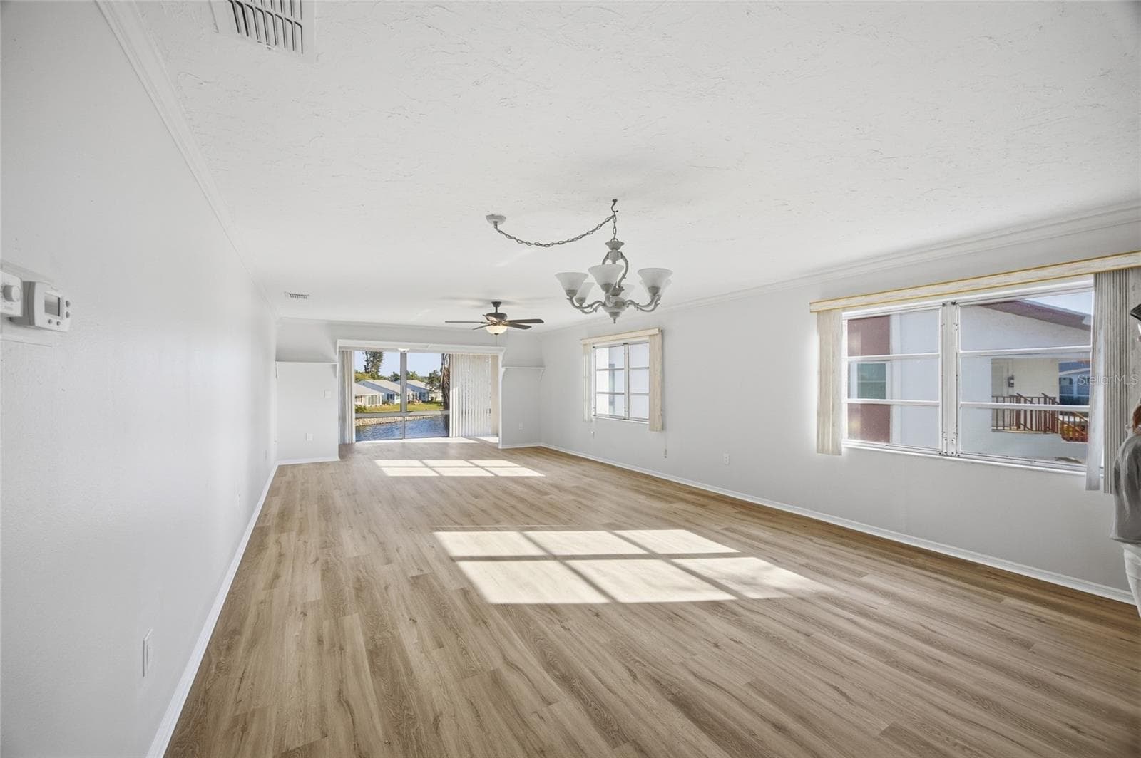 Condominium at 4859 INDEPENDENCE DR, BRADENTON, photo 9 of 33