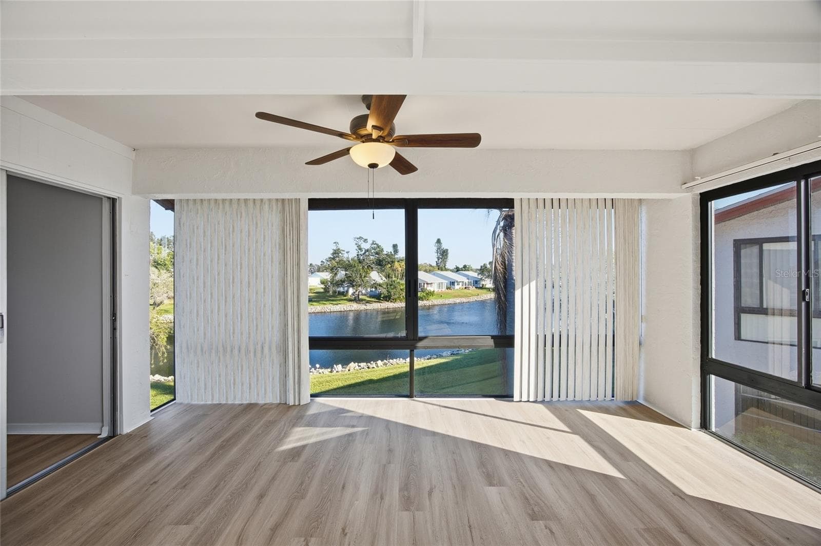 Condominium at 4859 INDEPENDENCE DR, BRADENTON, photo 2 of 33