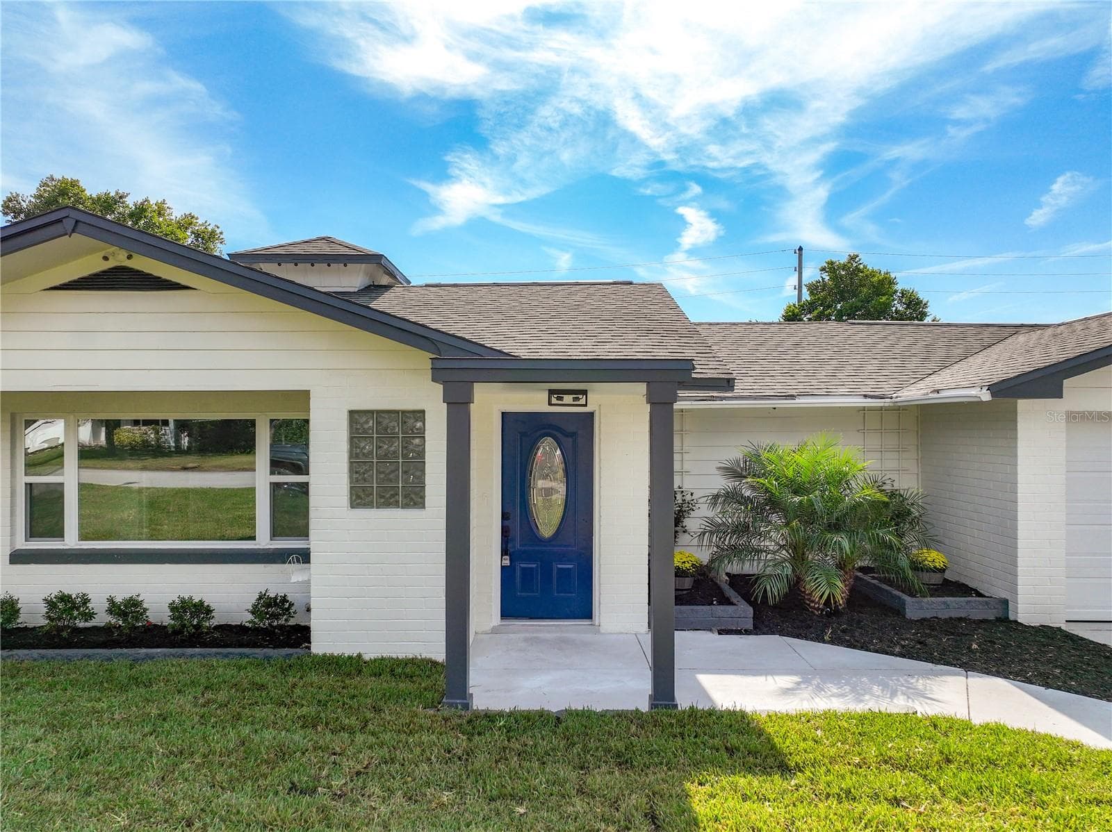 Single Family Residence at 2680 PALMETTO RD, MOUNT DORA, photo 2 of 30