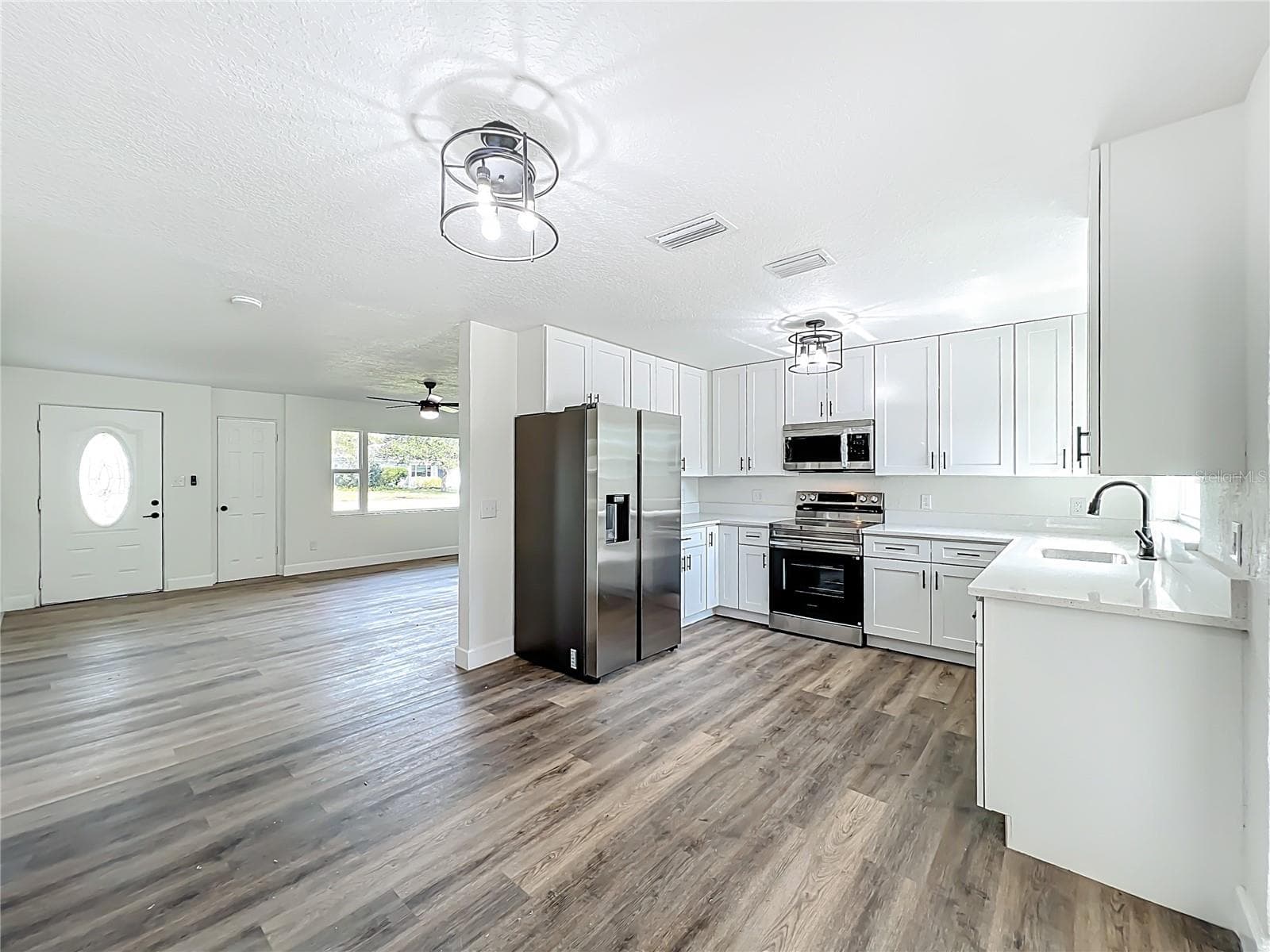 Single Family Residence at 2680 PALMETTO RD, MOUNT DORA, photo 7 of 30