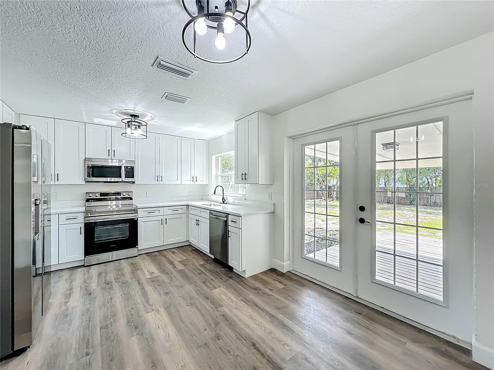 Single Family Residence at 2680 PALMETTO RD, MOUNT DORA, photo 9 of 30