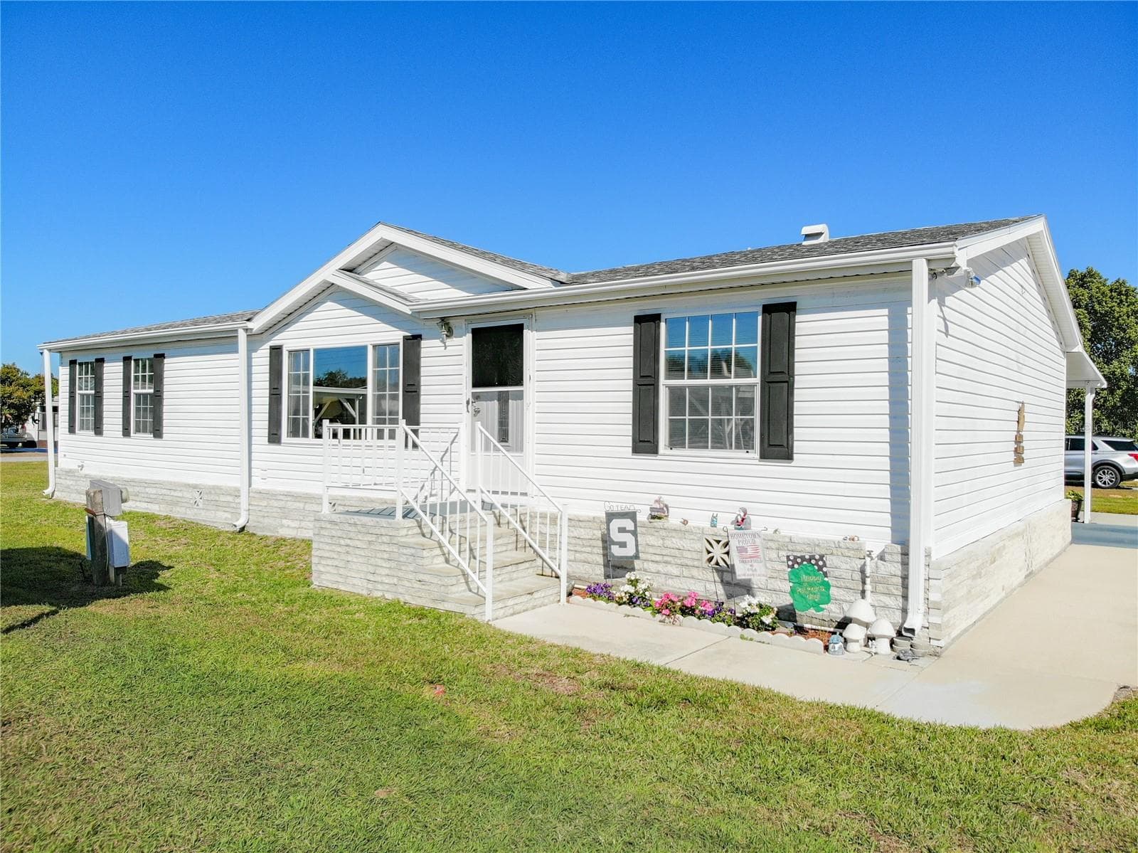157 ORANGEWOOD DR