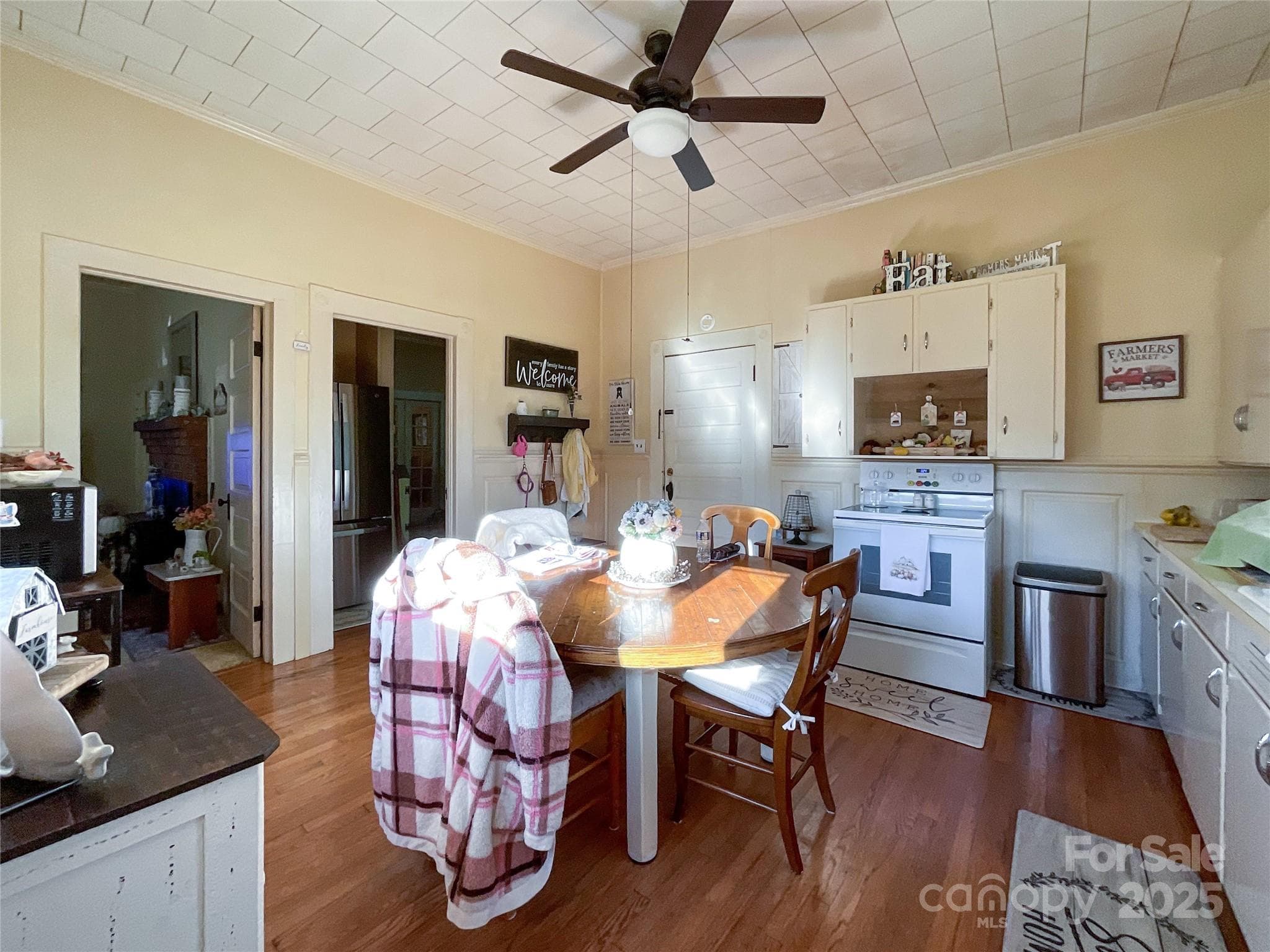 Single Family Residence at 6993 Charlotte Highway, Lancaster, photo 12 of 41