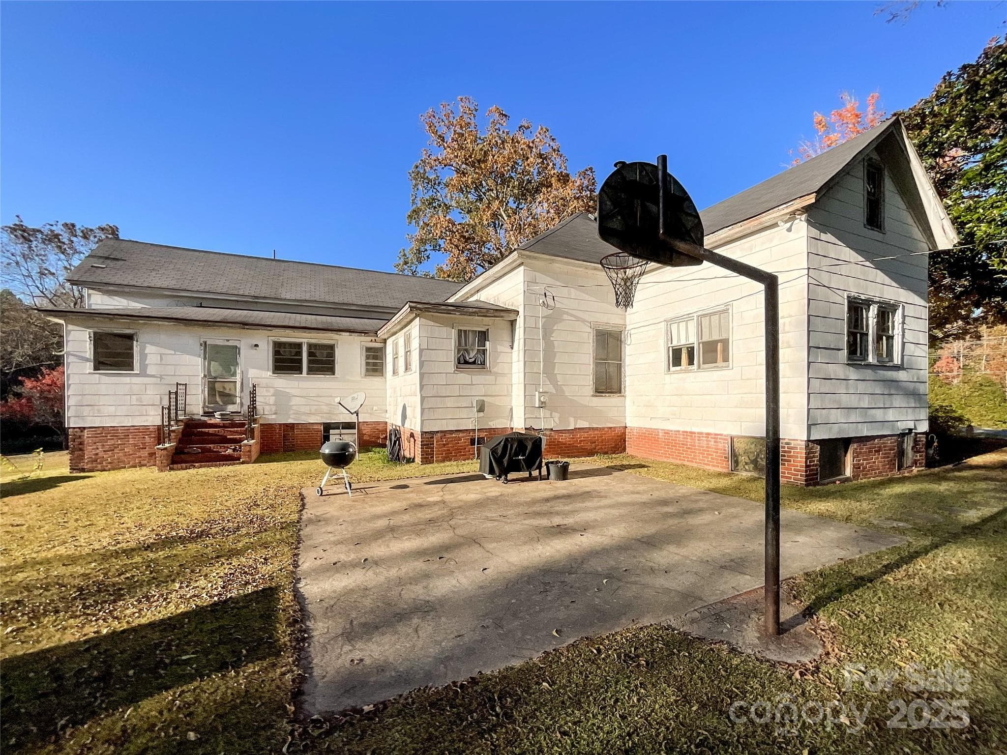 Single Family Residence at 6993 Charlotte Highway, Lancaster, photo 33 of 41