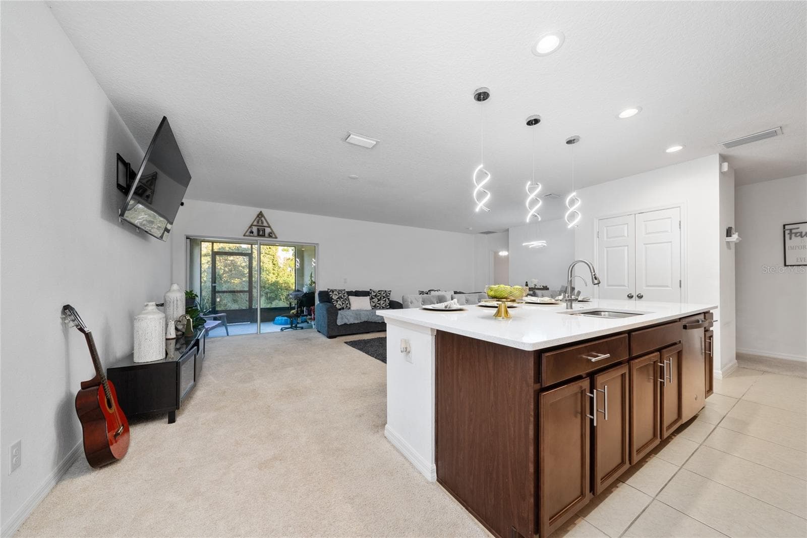 Kitchen & Island View - 669 JUPITER BEACH RD, GROVELAND