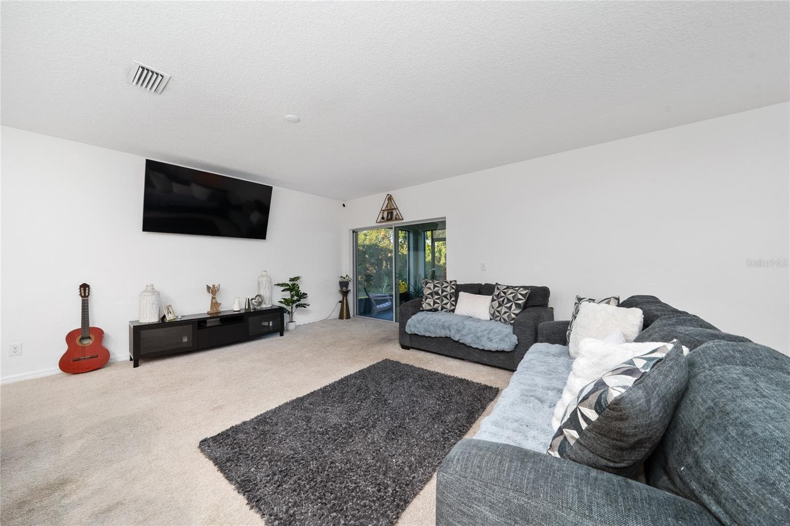 Living Room - 669 JUPITER BEACH RD, GROVELAND