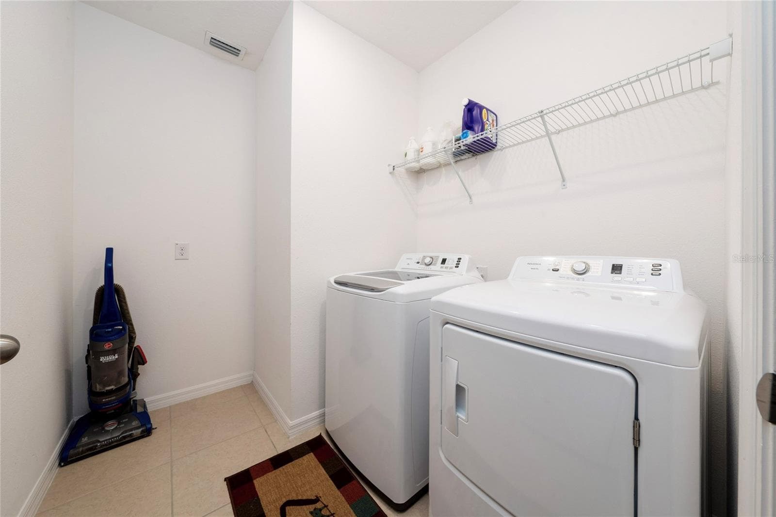 Laundry - 669 JUPITER BEACH RD, GROVELAND