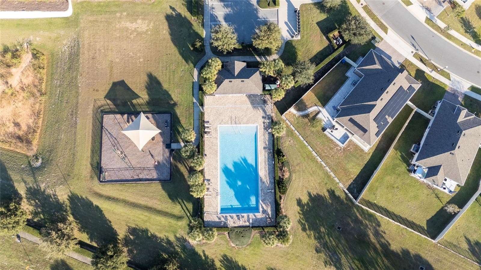 Single Family Residence at 669 JUPITER BEACH RD, GROVELAND, photo 38 of 40