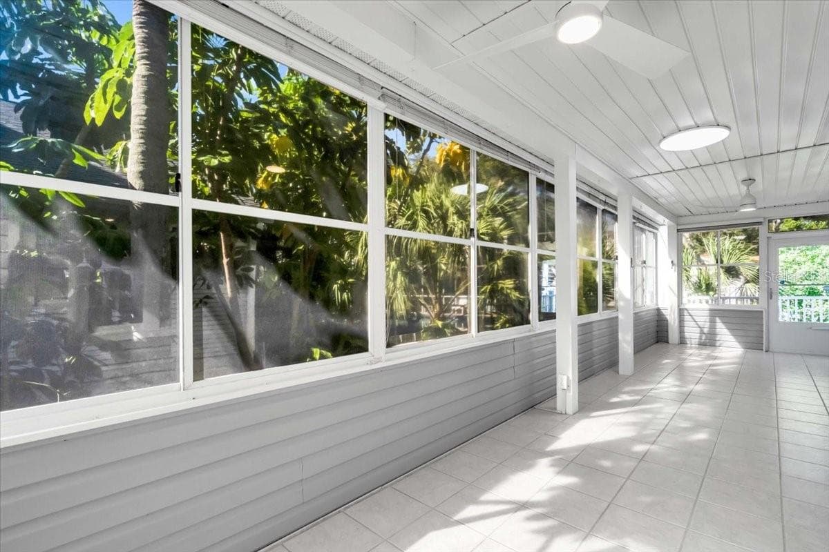 Air conditioned sunroom - 2306 64TH ST W, BRADENTON
