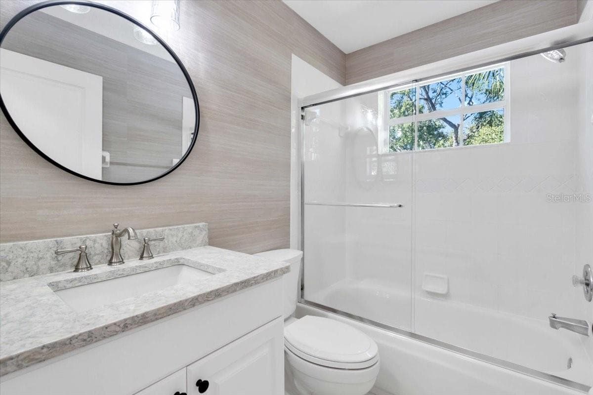 Guest bath - 2306 64TH ST W, BRADENTON