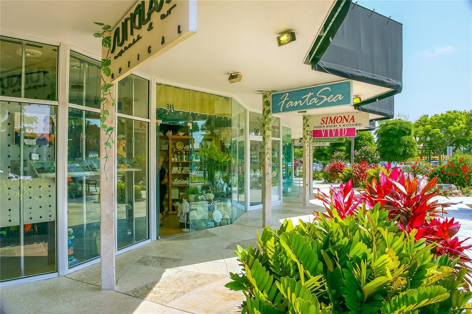 Villa at 1900 BENJAMIN FRANKLIN DR #V12, SARASOTA, photo 56 of 60
