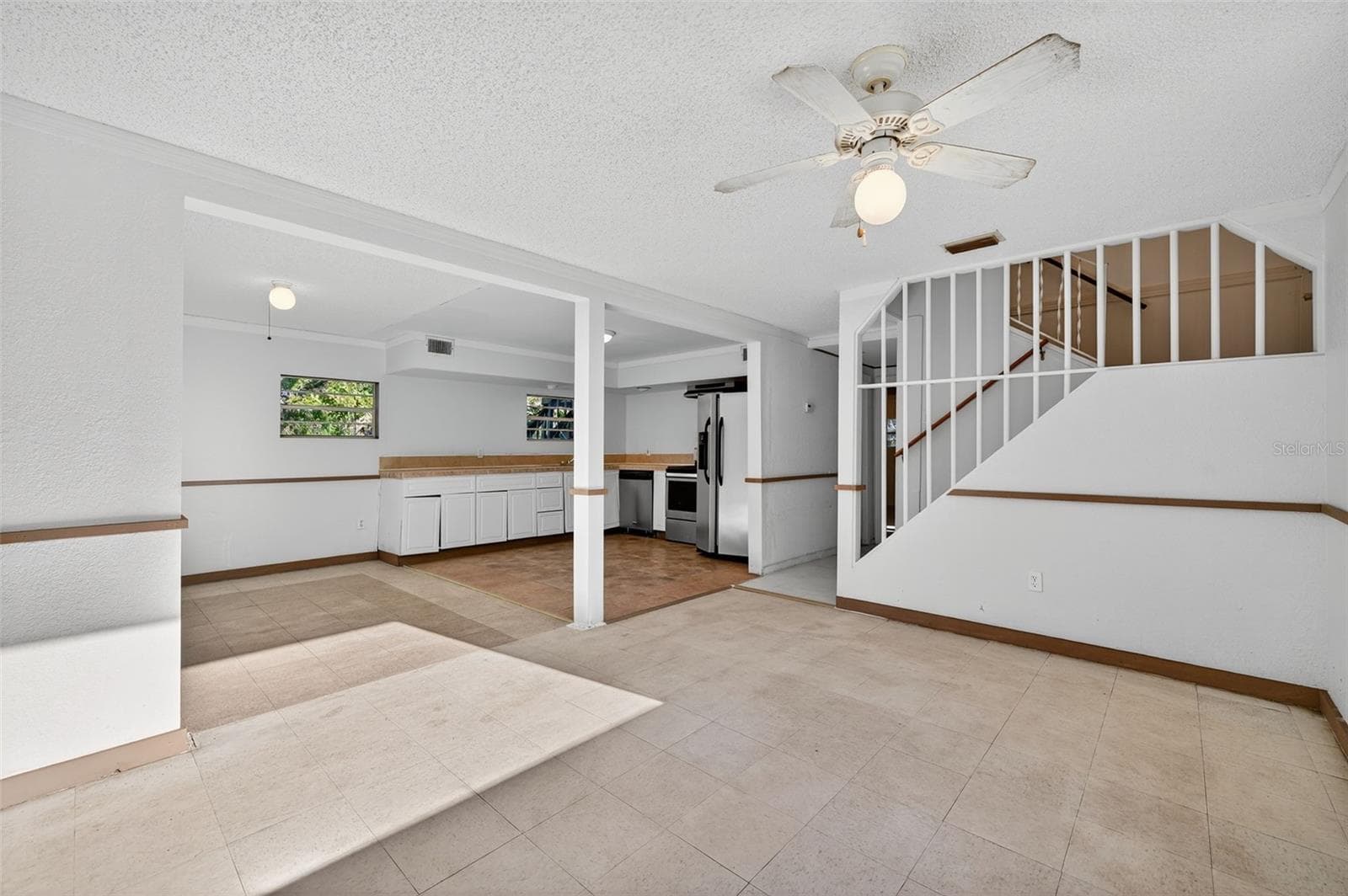Single Family Residence at 6345 LOST TRL, HOLIDAY, photo 14 of 83