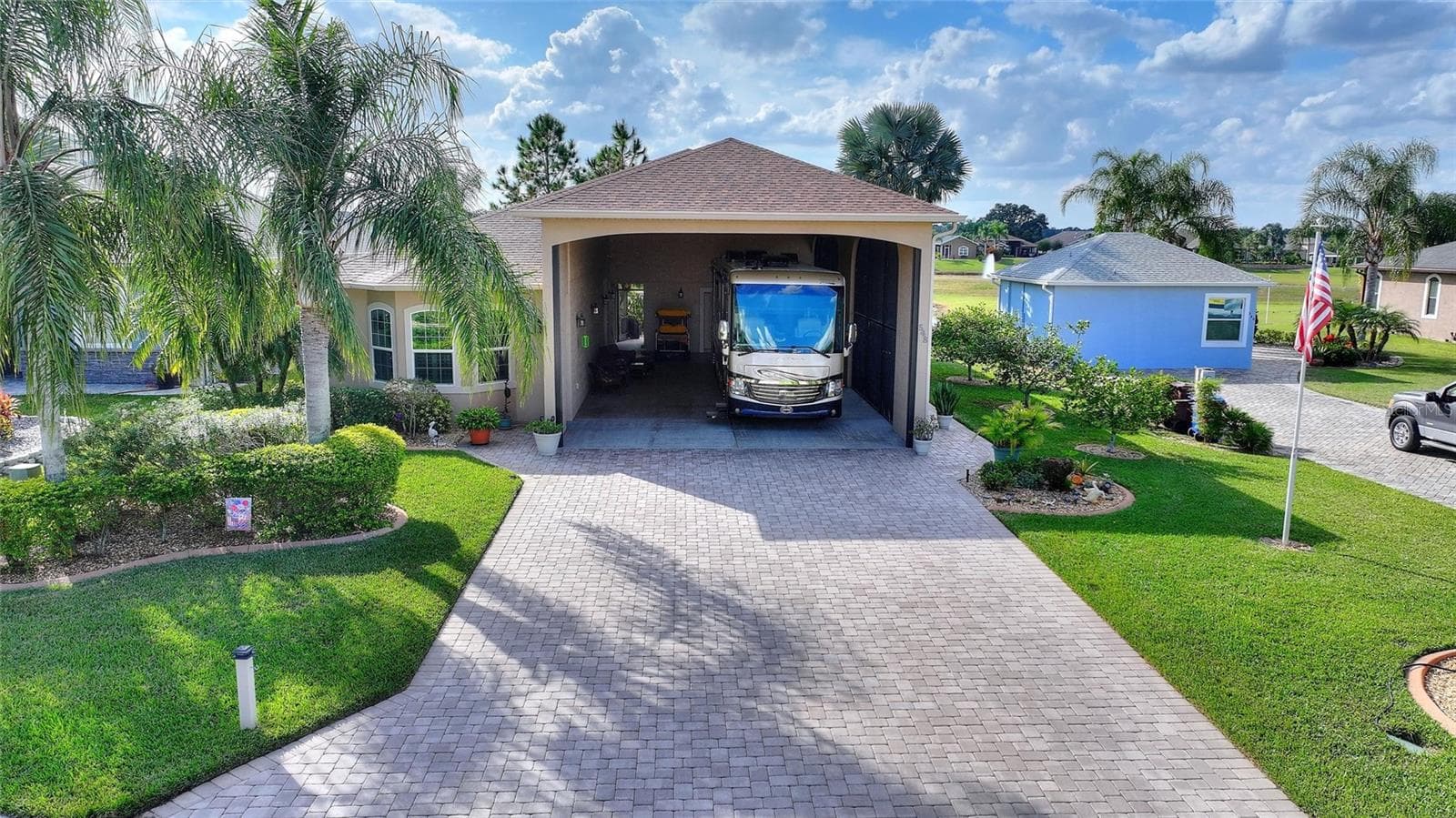 548 NARROW POND RD