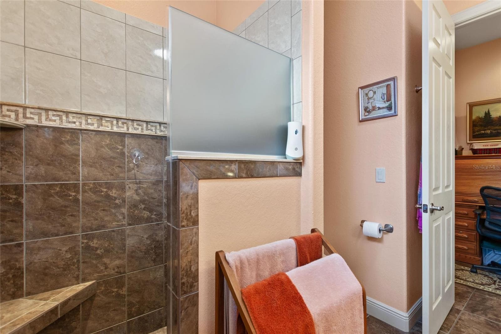 walk in shower - 548 NARROW POND RD, POLK CITY