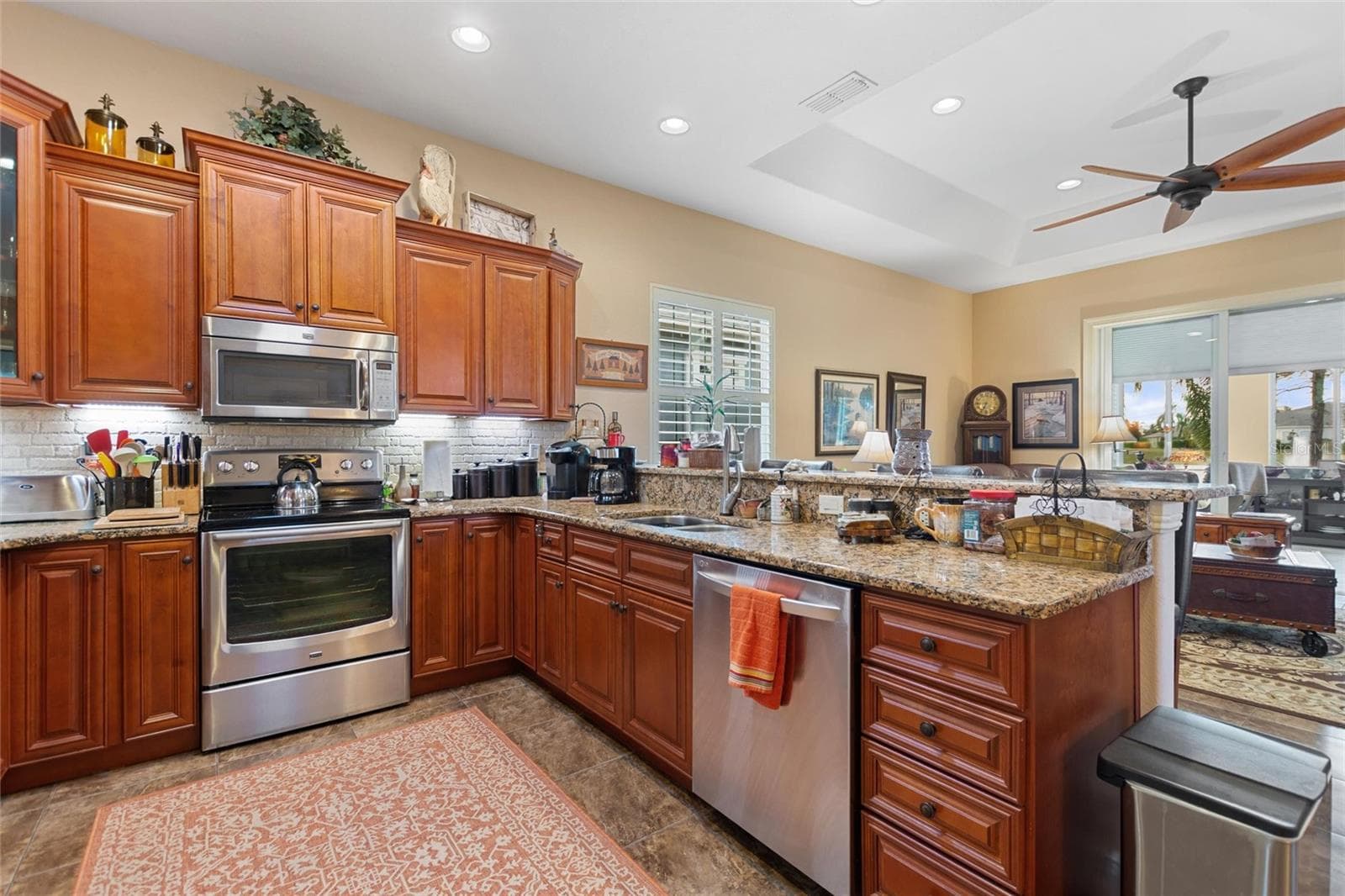 Open floor plan - 548 NARROW POND RD, POLK CITY