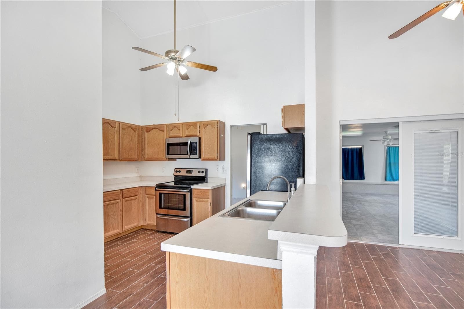 Single Family Residence at 6019 LONG PEAK DR, ORLANDO, photo 5 of 31