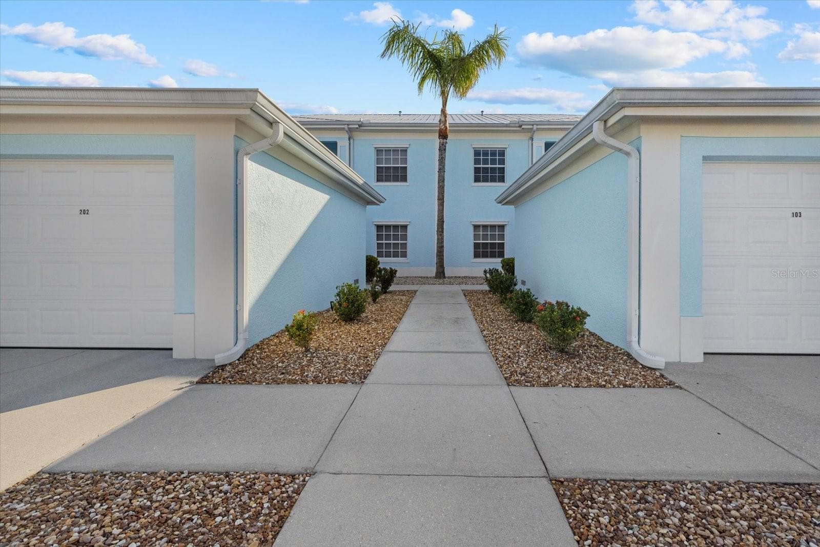 5747 SABAL TRACE DR #203