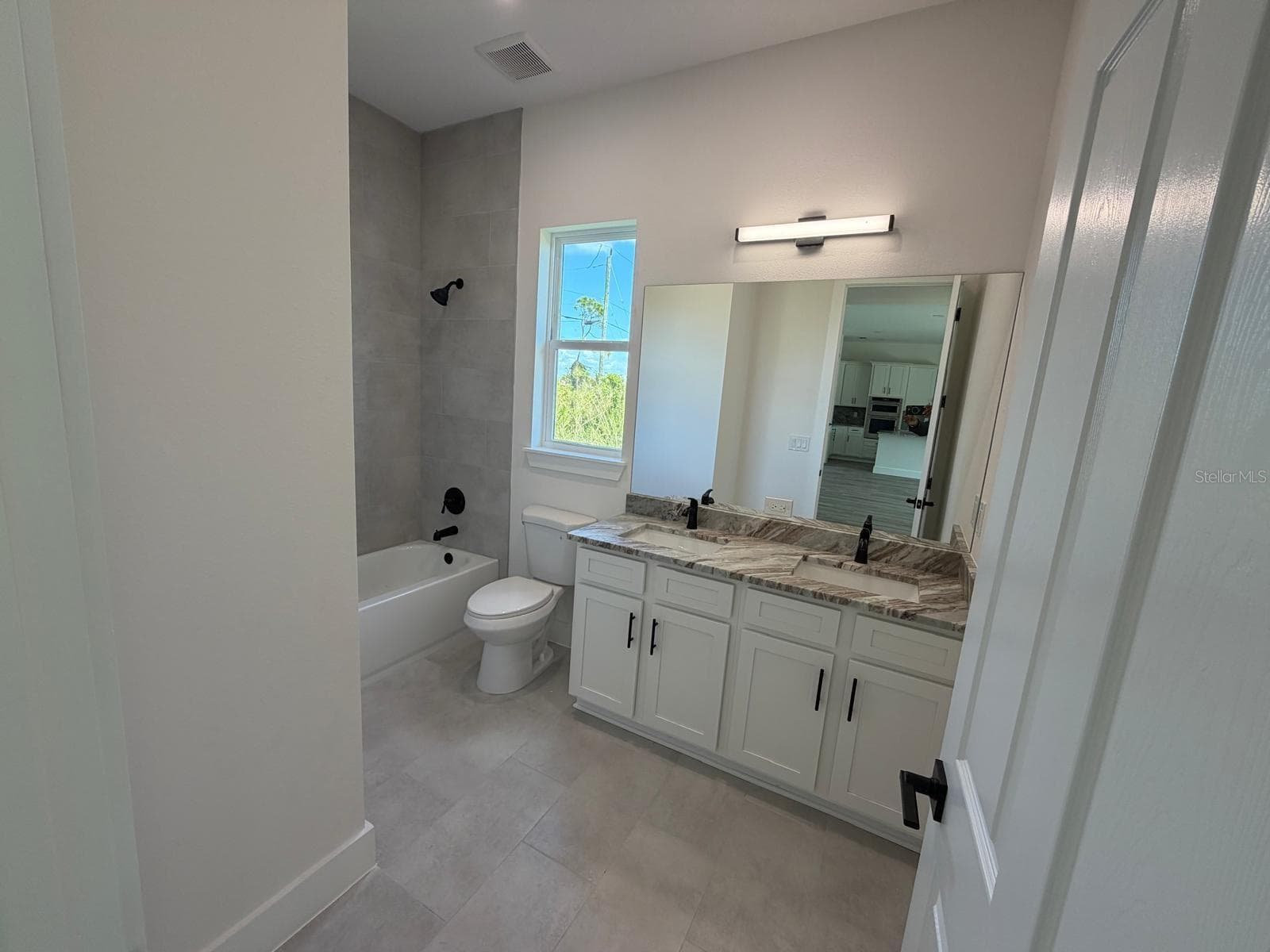 Single Family Residence at 13 LATEEN SAIL DR, PLACIDA, photo 19 of 28