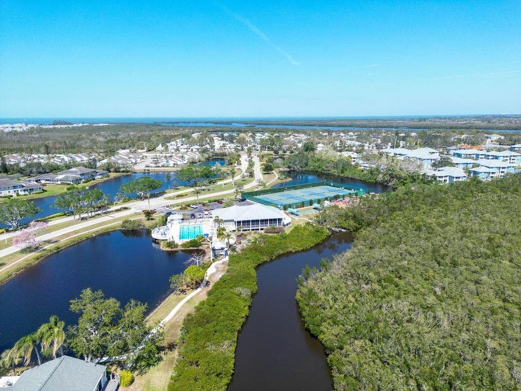 Condominium at 983 SANDPIPER CIR, BRADENTON, photo 48 of 54