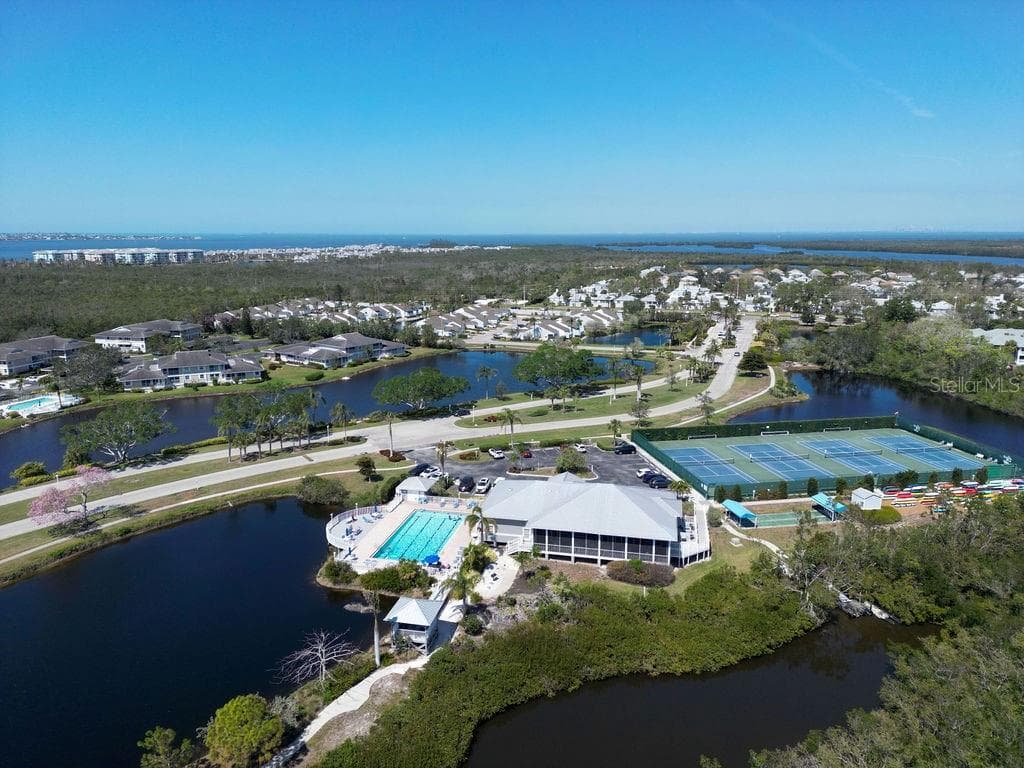 Condominium at 983 SANDPIPER CIR, BRADENTON, photo 50 of 54