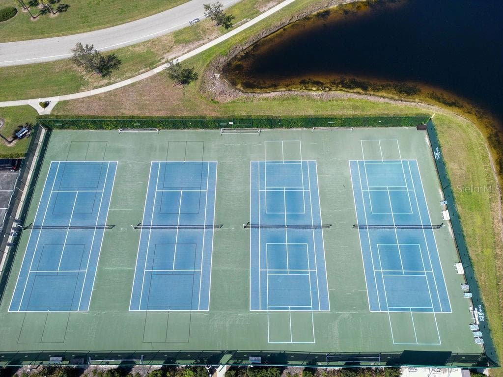 Condominium at 983 SANDPIPER CIR, BRADENTON, photo 51 of 54