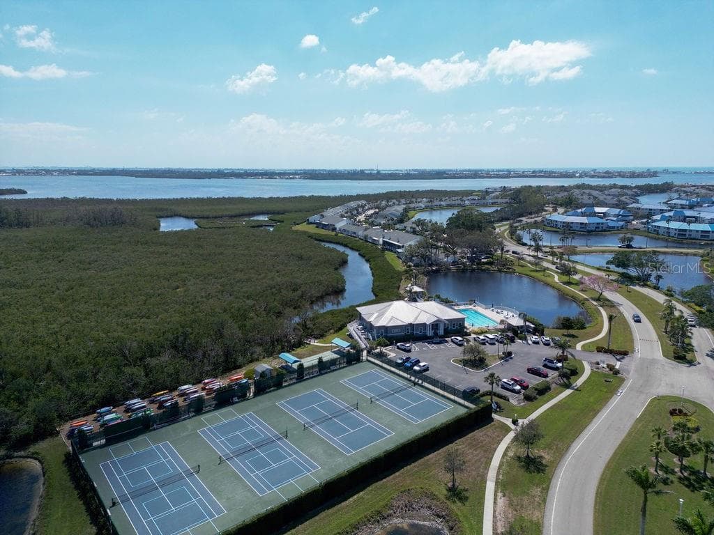 Condominium at 983 SANDPIPER CIR, BRADENTON, photo 53 of 54