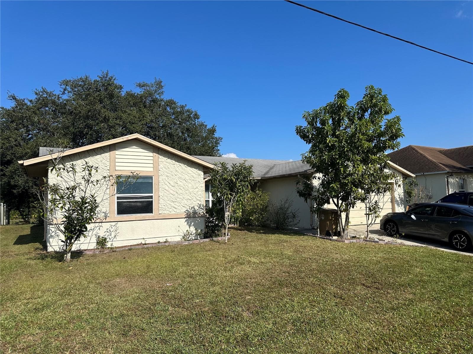 Single Family Residence at 746 MADERIA CT, KISSIMMEE, photo 2 of 32