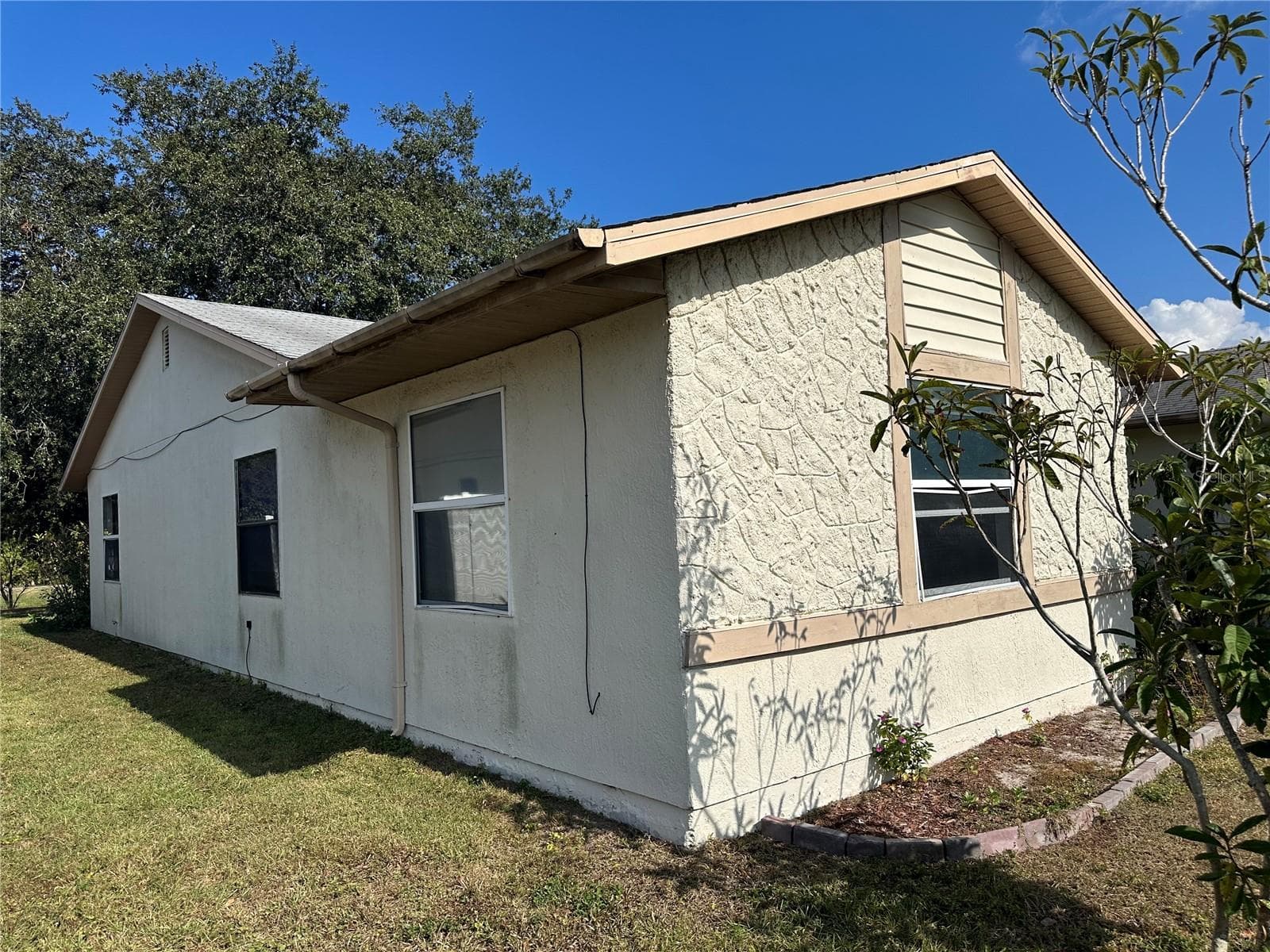 Single Family Residence at 746 MADERIA CT, KISSIMMEE, photo 3 of 32