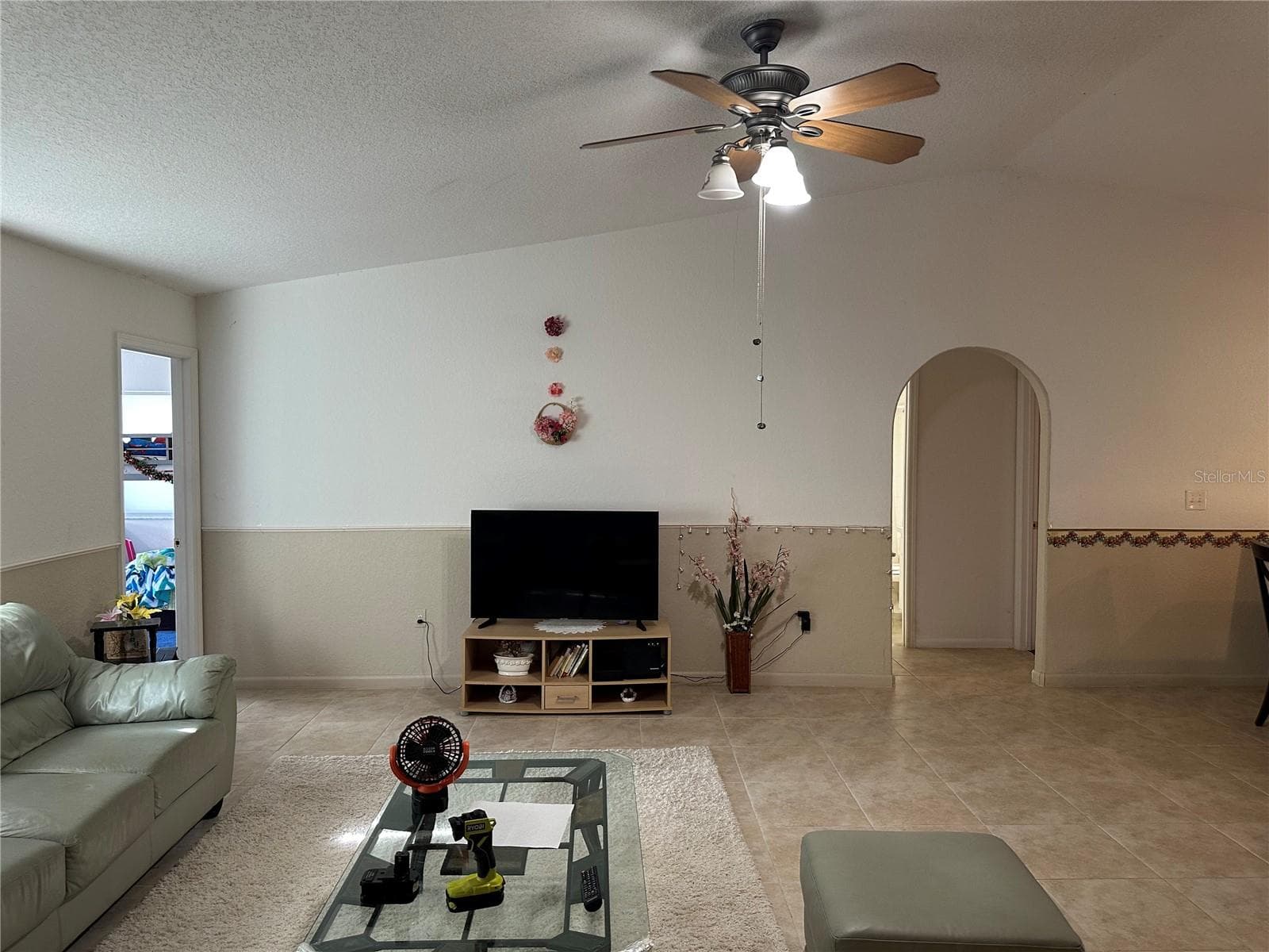 Single Family Residence at 746 MADERIA CT, KISSIMMEE, photo 8 of 32